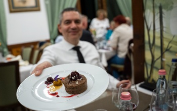 Vadételek és erdei alapanyagok: regeneratív vacsoraestet rendeztek a Szarvasfarmon