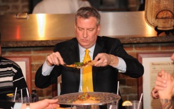 Pizza-gate a New-York-i polgármesterrel