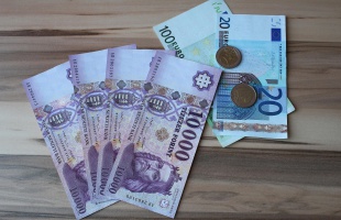 Újra történelmi mélyponton a forint árfolyama