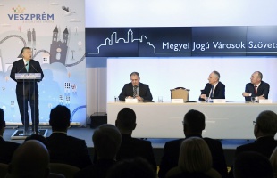 Orbán: Magyarország eredményei a magyar embereknek köszönhetők