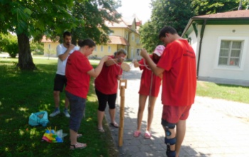 Gyermektáborba látogattak a rendőrök