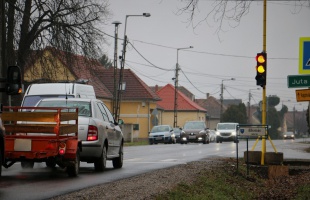 Jelzőlámpák segítik a közlekedést Kaposfüreden