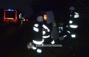 Nagyot csattant két kisteherautó az M7-esen