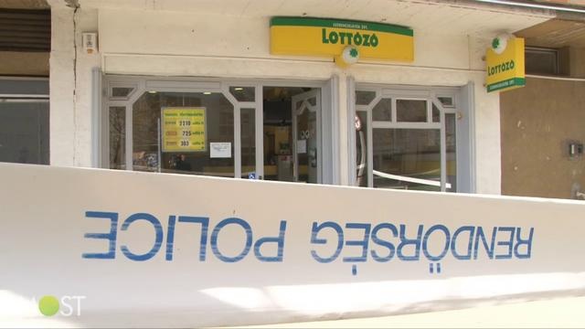 Rablás egy kaposvári lottózóban