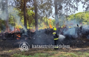 Huszonhárom káresethez riasztották Somogy vármegye tűzoltóit a hétvégén