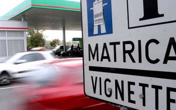Hétfőtől már nem érvényesek a 2020-as autó-pályamatricák