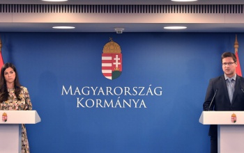 További egy hónappal meghosszabbítja a kormány a határzárat
