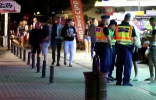 Razzia a Petőfi sétányon: 606 főt igazoltattak a rendőrök