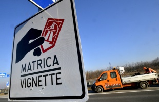Mutatjuk, mennyivel drágulnak az autópálya-matricák 2023-ban