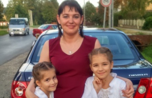 Gothárné Káplár Veronika: két kislánynak vagyok a büszke anyukája