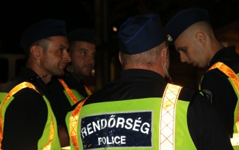 Ismétlés Siófokon, a Petőfi sétányon – közel száz rendőr újra akcióban