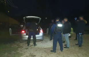 Lecsaptak a rendőrök a prostituáltakat futtató férfira