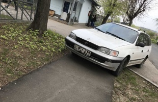 Útonálló a Kenyérgyár utcában