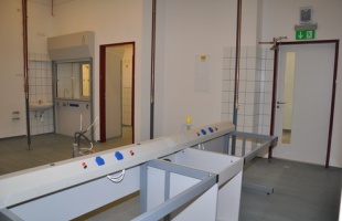 A tervek szerint halad a laborberuházás