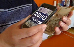 Hasznos alkalmazás vakoknak: pénzfelismerő