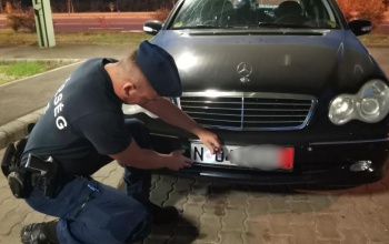 Rendszám-zsonglőrt csíptek a rendőrök