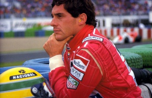 54 éves lenne Ayrton Senna