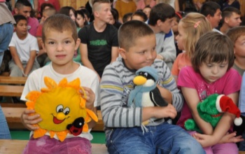 Több száz plüssfigura a Bárczi fiataljainak