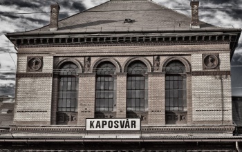 KapoZSvár állomás következik...