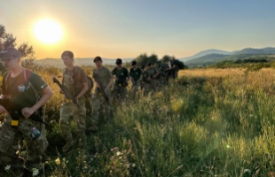 Idén is változatos programokkal várja a táborokba jelentkezőket a Magyar Honvédség