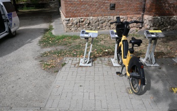 Baleset okozóját és szemtanúit keresik