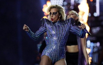 Lady Gaga nem aprózta el tegnap a SUPER BOWL félidejében