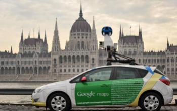 Visszatérnek a Google-autók - újra lefotóznak bennünket