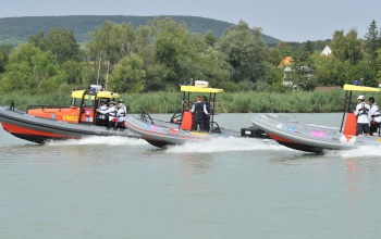 Eltűnt embert kerestek a Balatonban, de ő már rég otthon volt