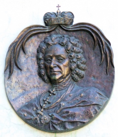 Esterházy, aki életet lehelt az elpusztult városba