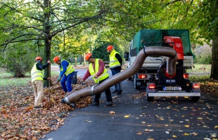 Új gépek állnak szolgálatba Kaposvár tisztaságáért - videó