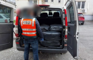 72 órán belül bíróság elé állt a fél tonna adózás alól elvont  dohánnyal elfogott férfi