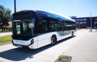 Ismét egy új, elektromos buszt tesztelnek Kaposváron