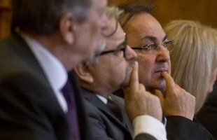 Megkezdődött a megismételt elsőfokú tárgyalás őssejtügyben