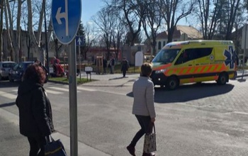 Összeesett egy hölgy az okosparkban, leállt a szíve
