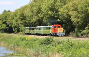 Várja a nyaralókat a balatonfenyvesi kisvasút