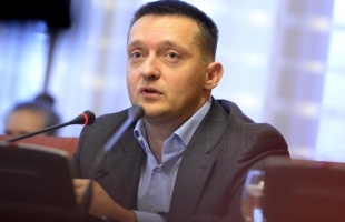 Rogán: a külföldön tartózkodók vegyék komolyan a hatóságok figyelmeztetéseit