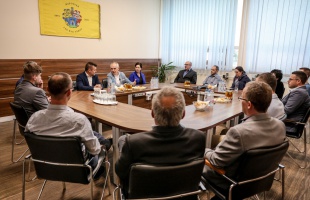 Munkaerőhiány nehezíti a termelést – a Fusetechnél is kulcskérdés a szakképzés