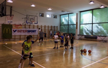 Sztárvendégek a sportiskolás kosártáborban