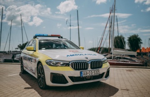 Új mentőtiszti gépkocsi állt szolgálatba a Balatonon