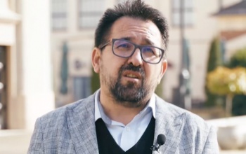 Perlaki-Bereczki-csörte a Facebookon – már a kaposvári képviselők is az oltásról vitáznak