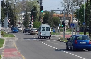 Biztonságos közlekedés a kapostüskevári csomópontban
