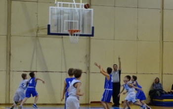 Emléktornát nyertek a sportiskolás kosárlabdázók