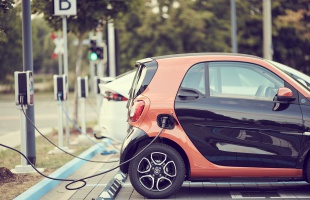 Társasházakba is érdemes elektromos autó töltőt telepíteni