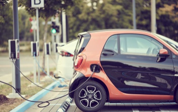 Társasházakba is érdemes elektromos autó töltőt telepíteni