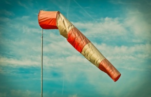 Változékony, időnként szeles, enyhe idő lesz a jövő héten