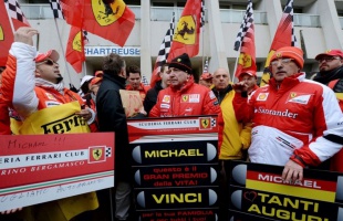 Továbbra is kritikus Schumacher állapota