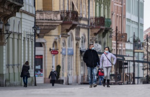 Müller Cecília: már látszik a harmadik hullám tetőzése