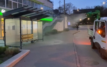 Folyamatosan fertőtlenítik a buszmegállókat Kaposváron