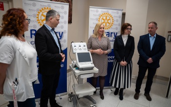 CTG-monitort adományozott a Rotary Club a kórház szülészetének