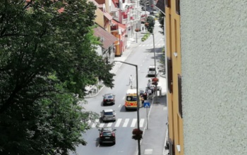Baleset történt a Honvéd utcában